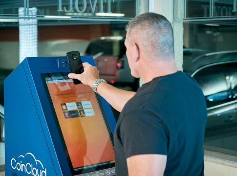 Infographic showing steps to automate finances for financial freedom.