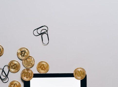 Chart illustrating behavioral finance concepts impacting financial planning decisions.