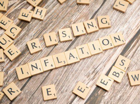 Graph showing rising income and spending, illustrating lifestyle inflation.