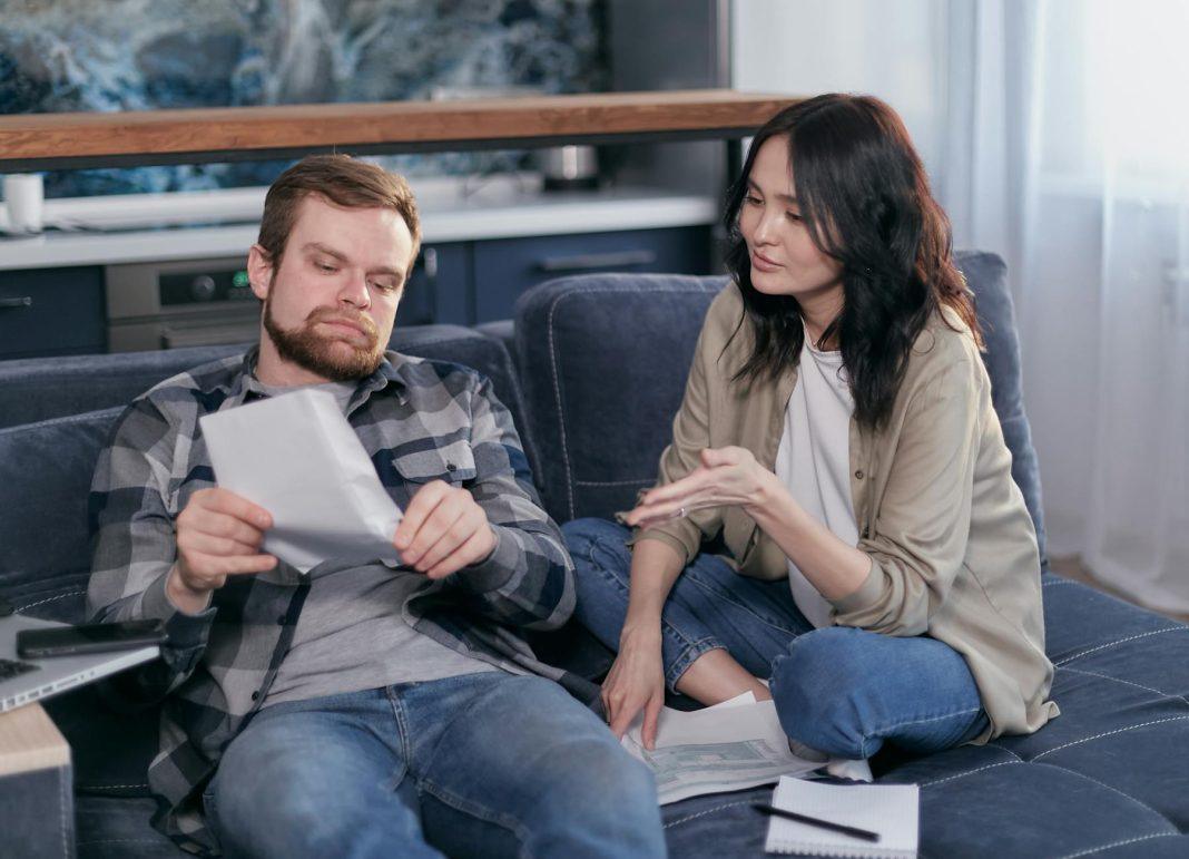 Retirement Savings vs. Debt Payoff: Which Financial Move is Right?